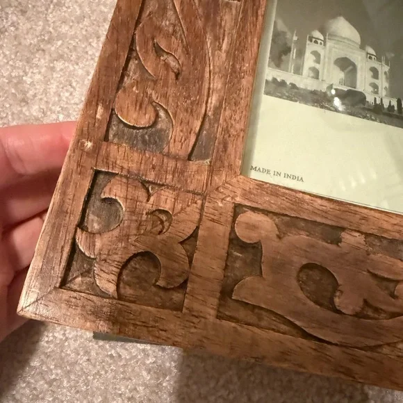 World Market wooden tabletop picture frame holds 5 x 7 pictures. Made in India - Picture 6 of 6